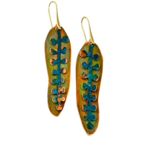 PENDIENTES RACEMOSA HOIKO LARGOS DORADOS DETALLE ALGAS MARINAS