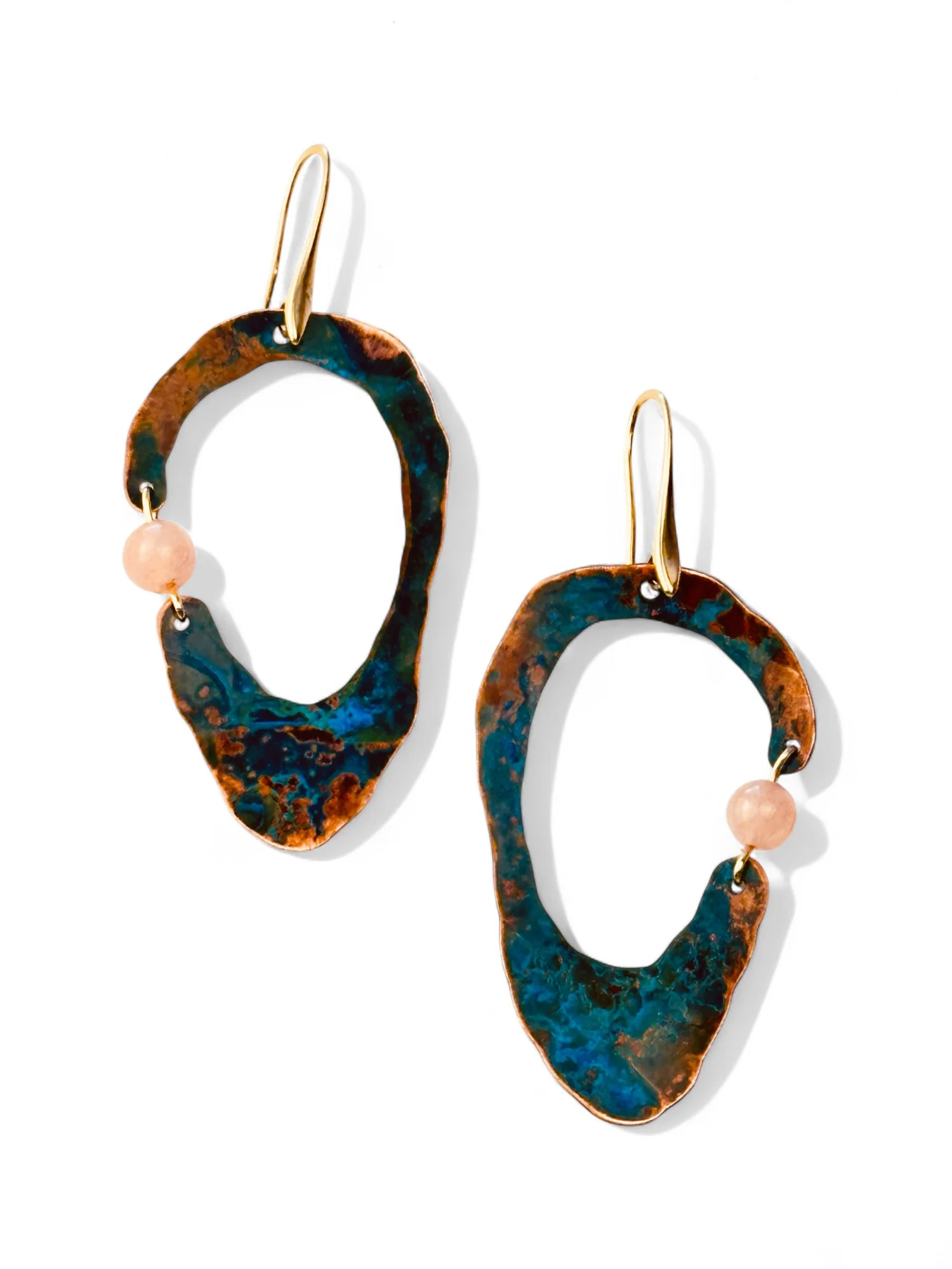 PENDIENTES STEPHENS CON PIEDRAS NATURALES HOIKO (BAÑO DE ORO)