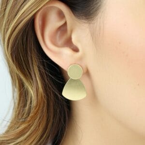 pendientes geomÉtricos colecciÓn montreal mate plateado y dorado.