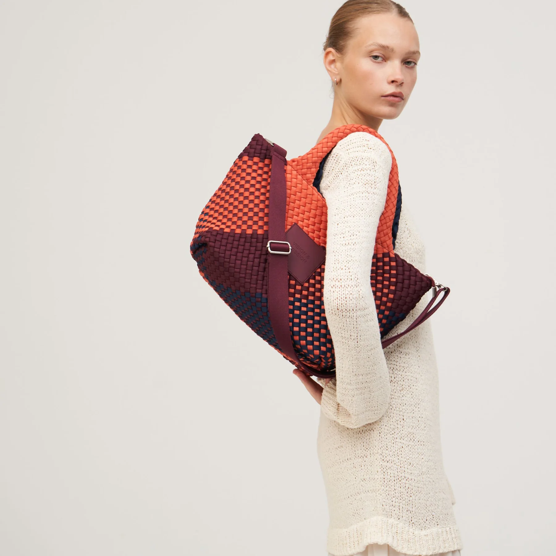 bolso vision and mission naranja de verb to do – neopreno trenzado